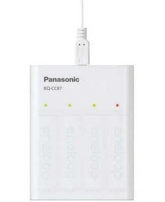 Panasonic "Smart & Quick" Charger 4-pos AA/AAA + 4AAA 2000mAh 202437 фото
