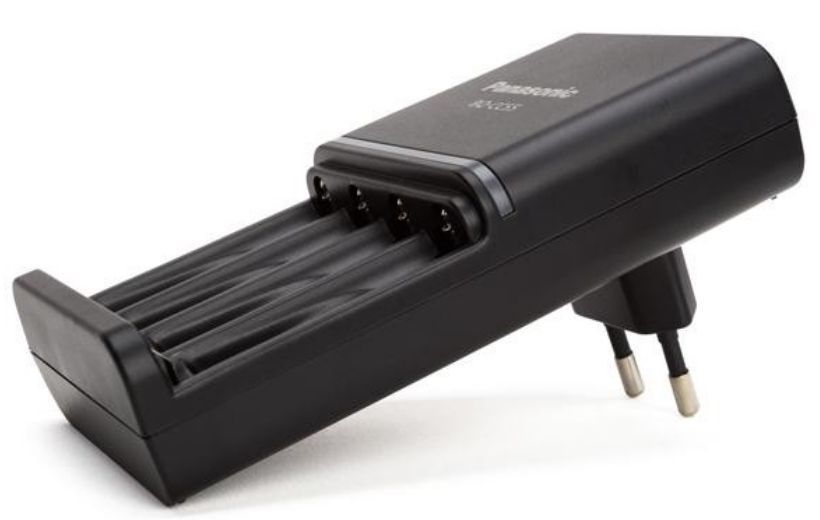 Panasonic "Smart-Quick" Charger 4-pos AA/AAA + 4AA 2500mAh, K-KJ55HCD40E 78627 фото
